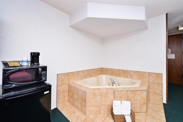 Americas Best Value Inn (Albert Lea)